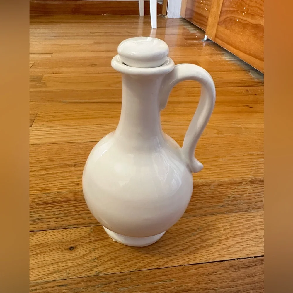 Crate & Barrel Sorrento Oil Carafe